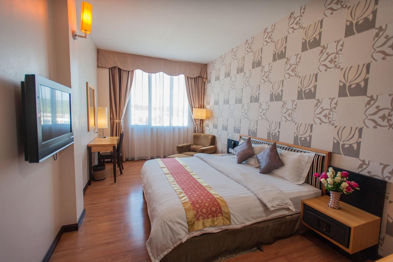 Hôtel Kemena à Bintulu Extérieur photo