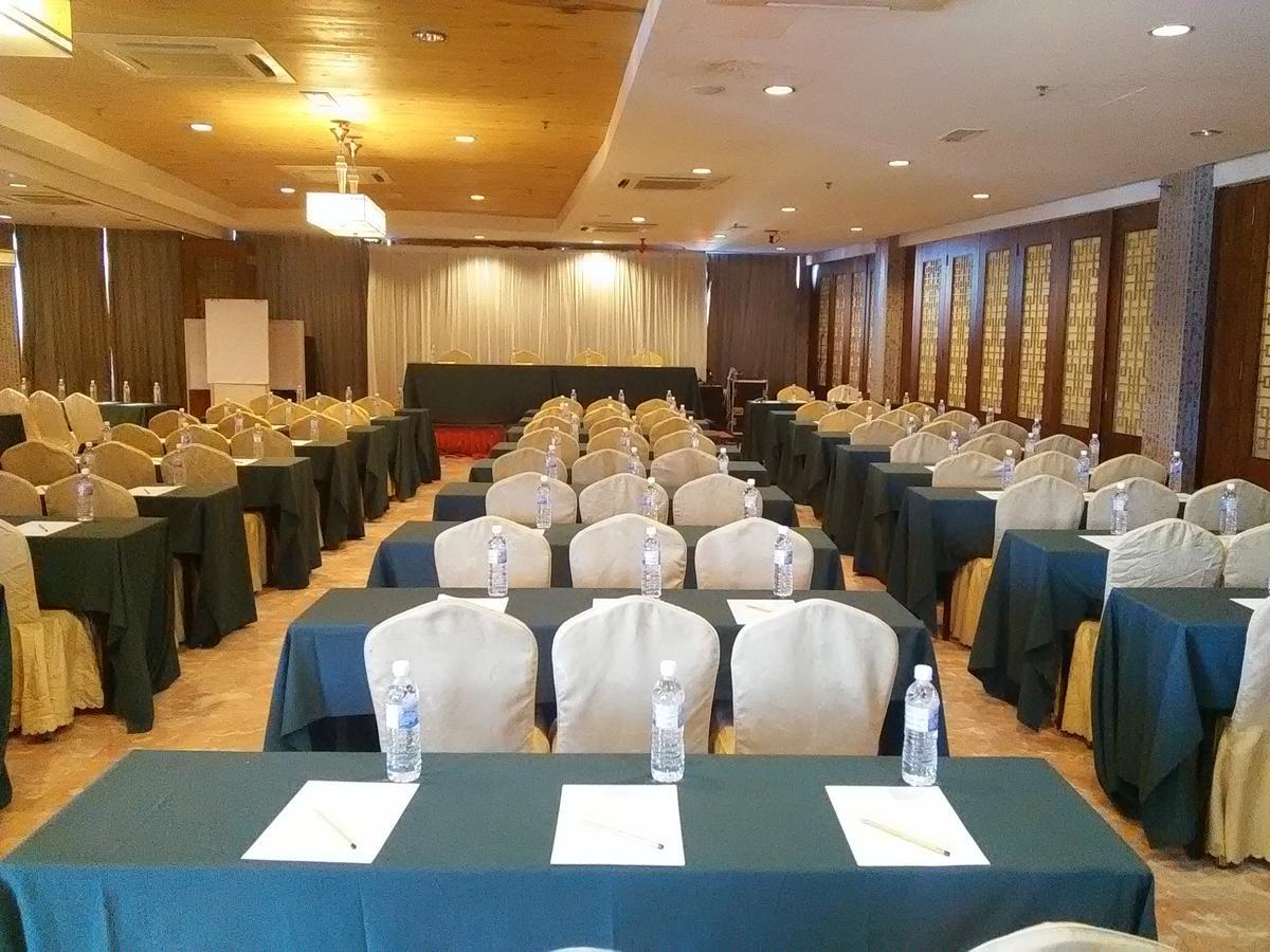 Hôtel Kemena à Bintulu Extérieur photo