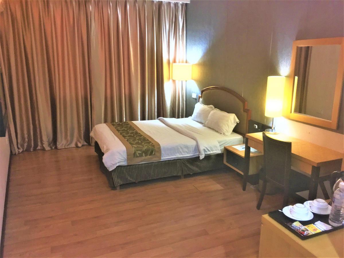 Hôtel Kemena à Bintulu Extérieur photo