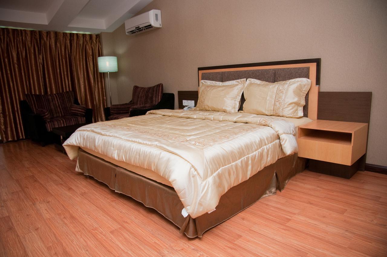 Hôtel Kemena à Bintulu Extérieur photo