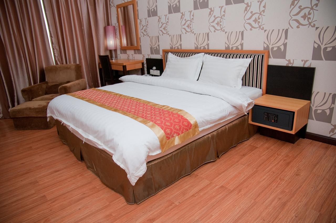 Hôtel Kemena à Bintulu Extérieur photo
