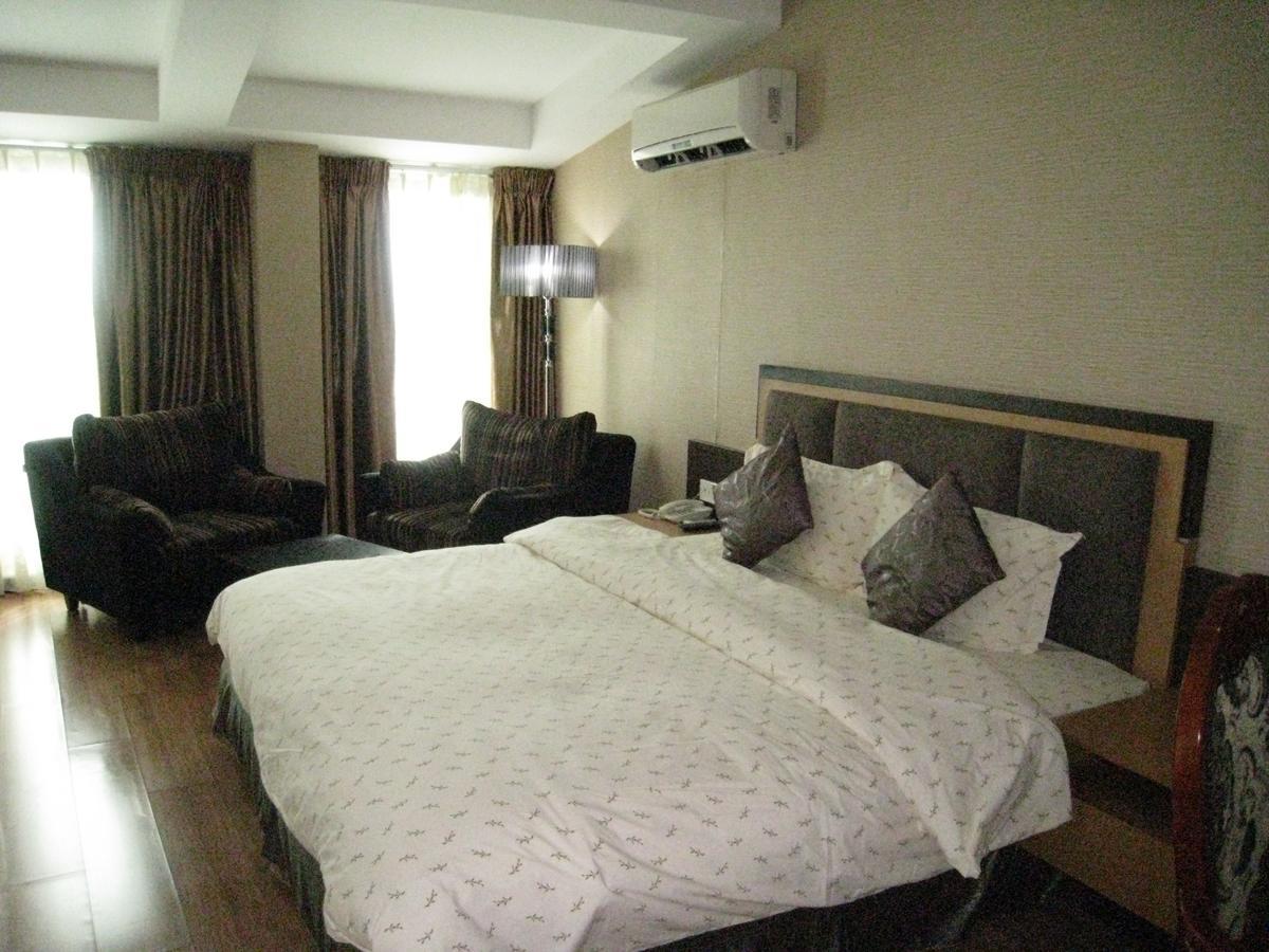 Hôtel Kemena à Bintulu Extérieur photo